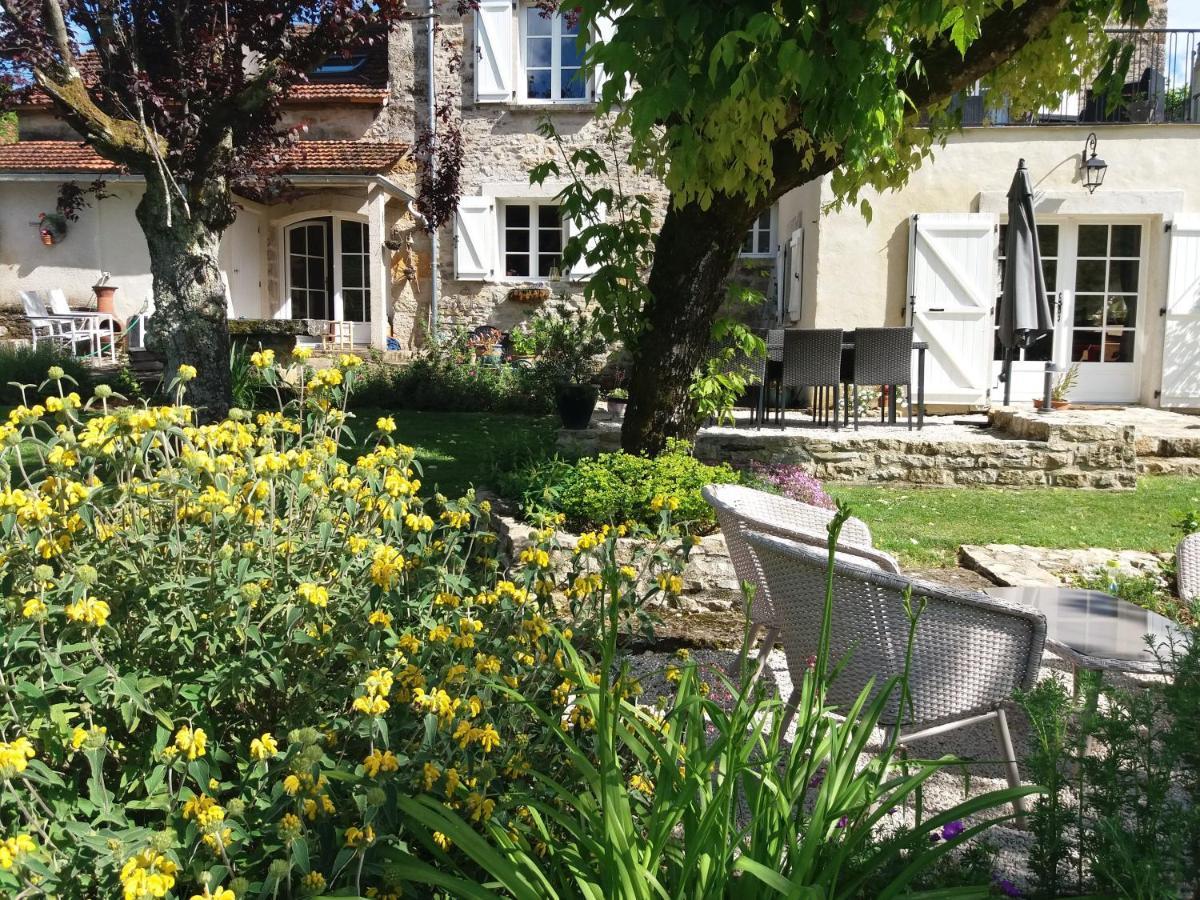 Les Trois Prunelles Saint-Pierre-Toirac Luaran gambar